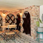 Solar-Power Green Point Village Retreat