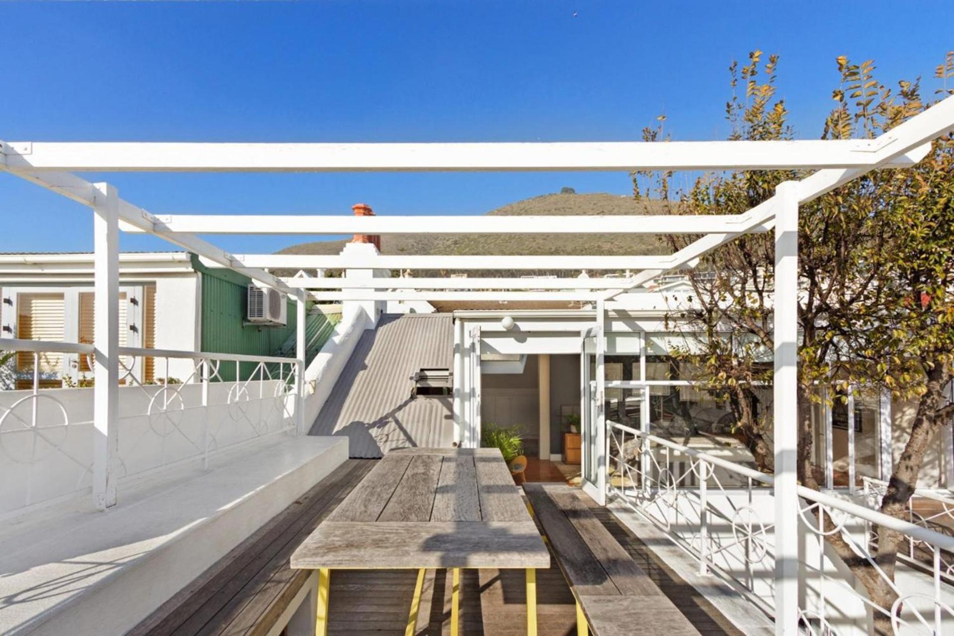 Solar-power Point Village Retreat Holiday home Cape Town